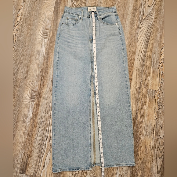 Universal Thread Denim Skirt - Picture 4 of 6